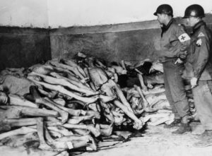 Amerykanie w dniu wyzwolenia Dachau